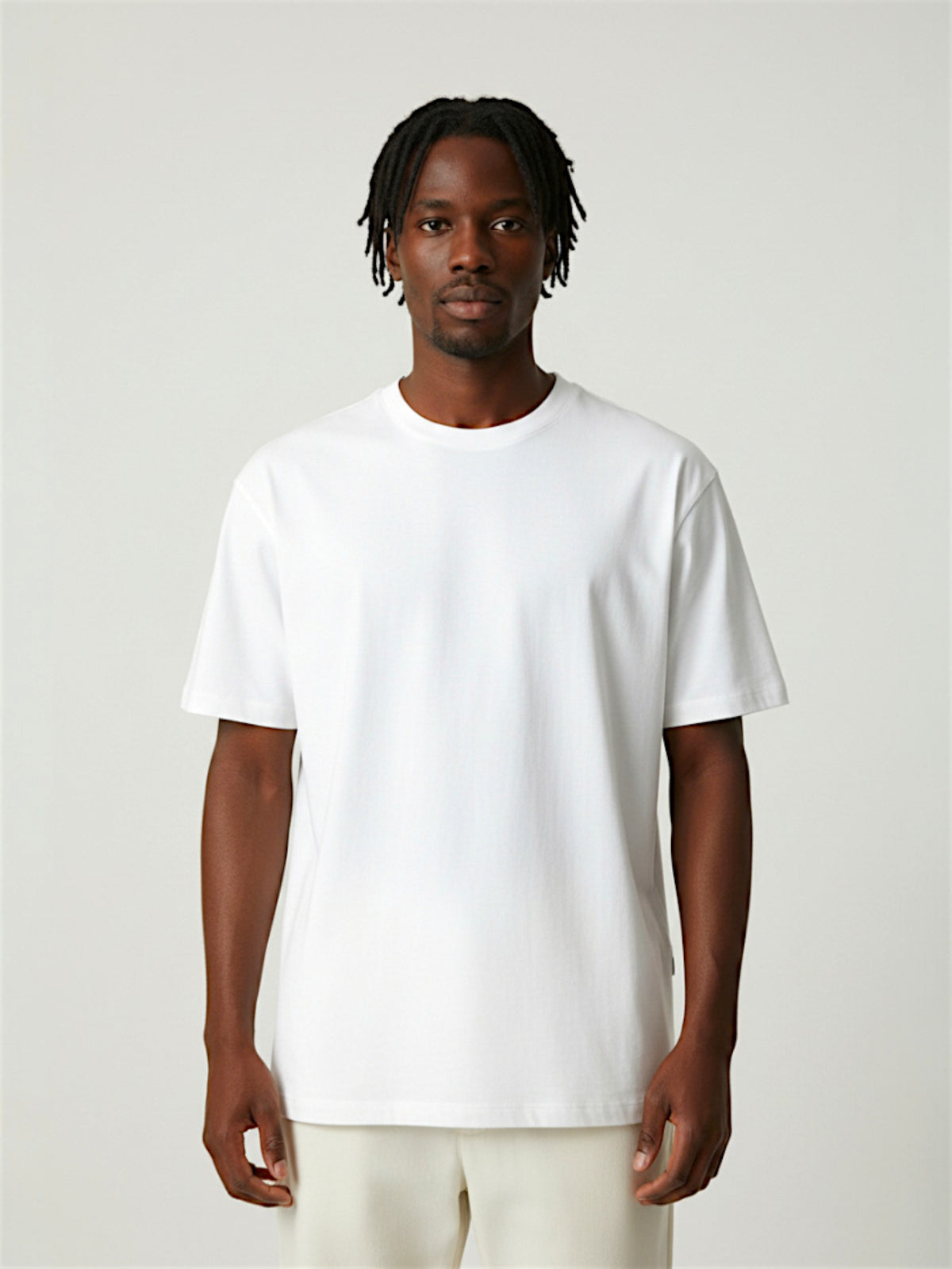 Wholesale Blank White T-Shirt for Men 230 GSM 100% Combed Ring-Spun Cotton